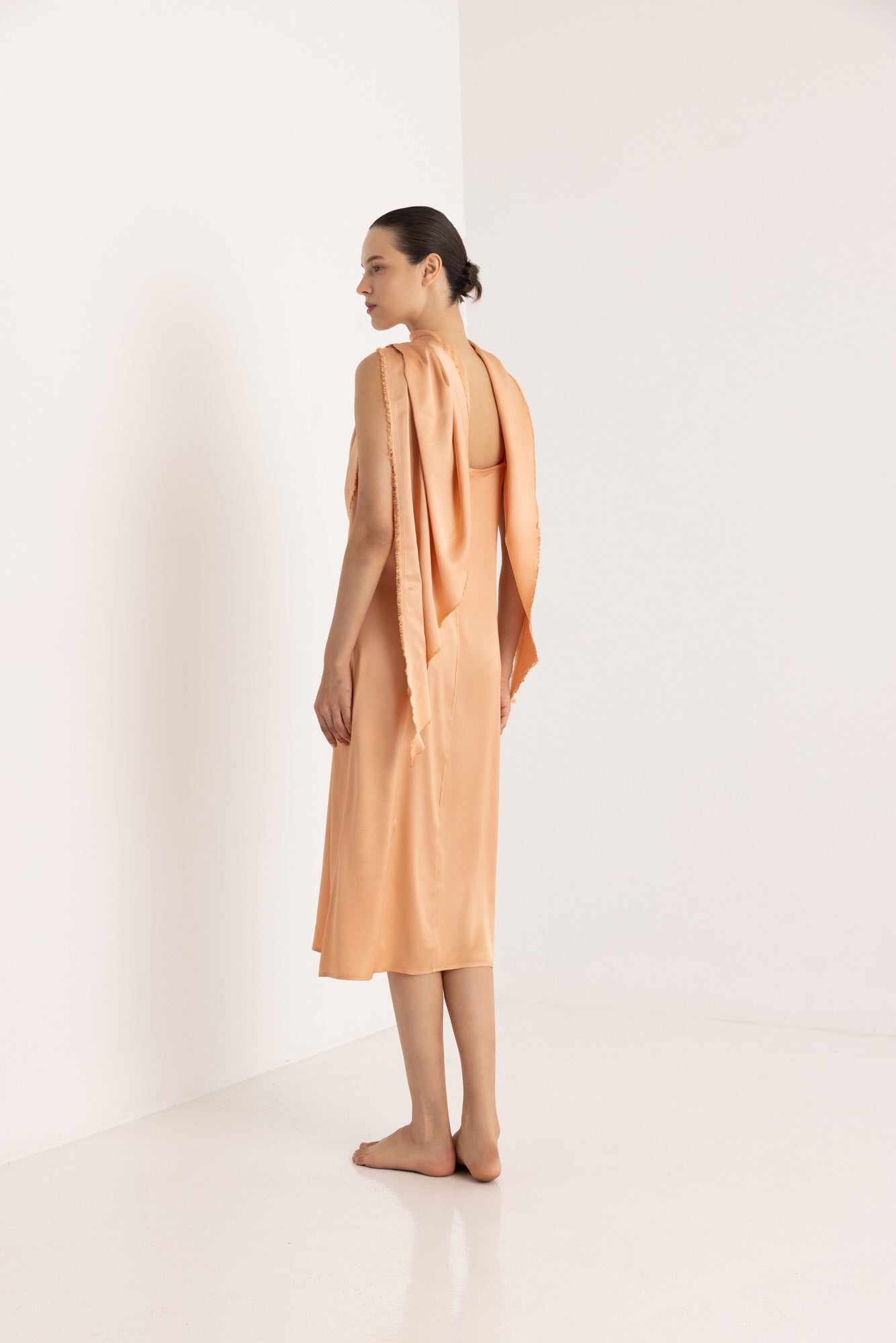 HELIOS MULTI-WEAR SCARF